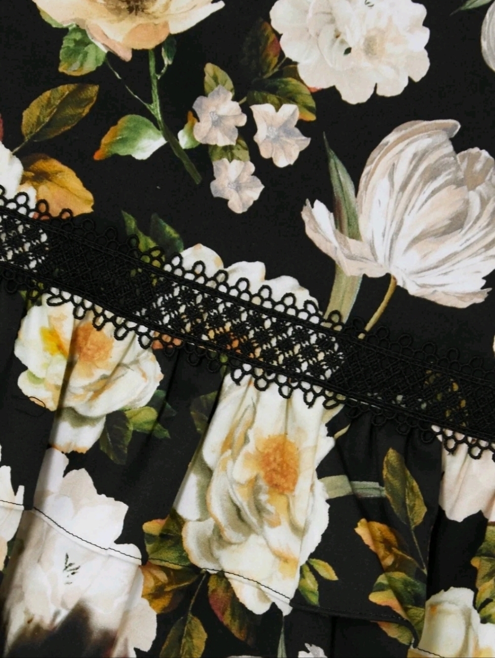 Alice + Olivia Wylie Black Flora Mini Dress in size 4 Like New Condition - Picture 5 of 9